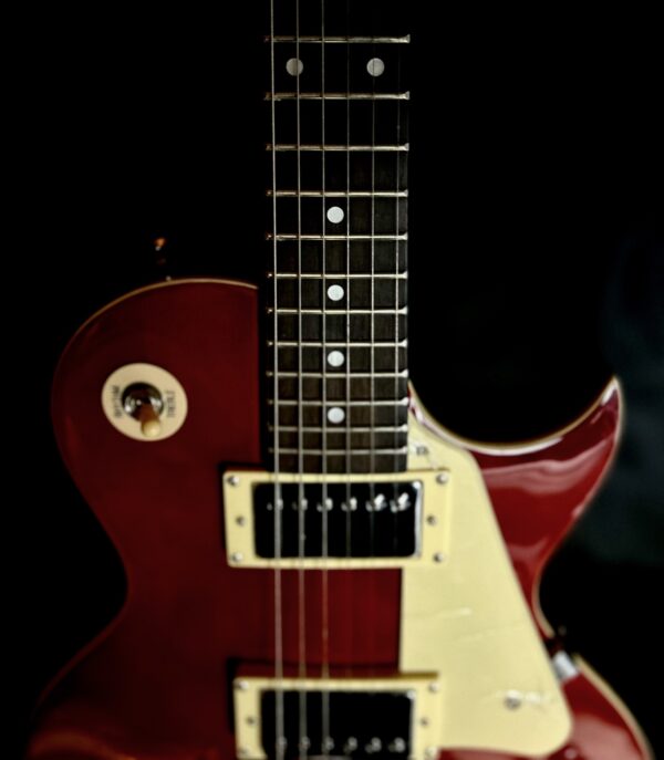 Vintage V10 Red wine electric guitar - Image 6