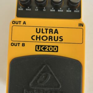 Behringer ULTRA CHORUS UC200 Ultimate Stereo Chorus Effects Pedal